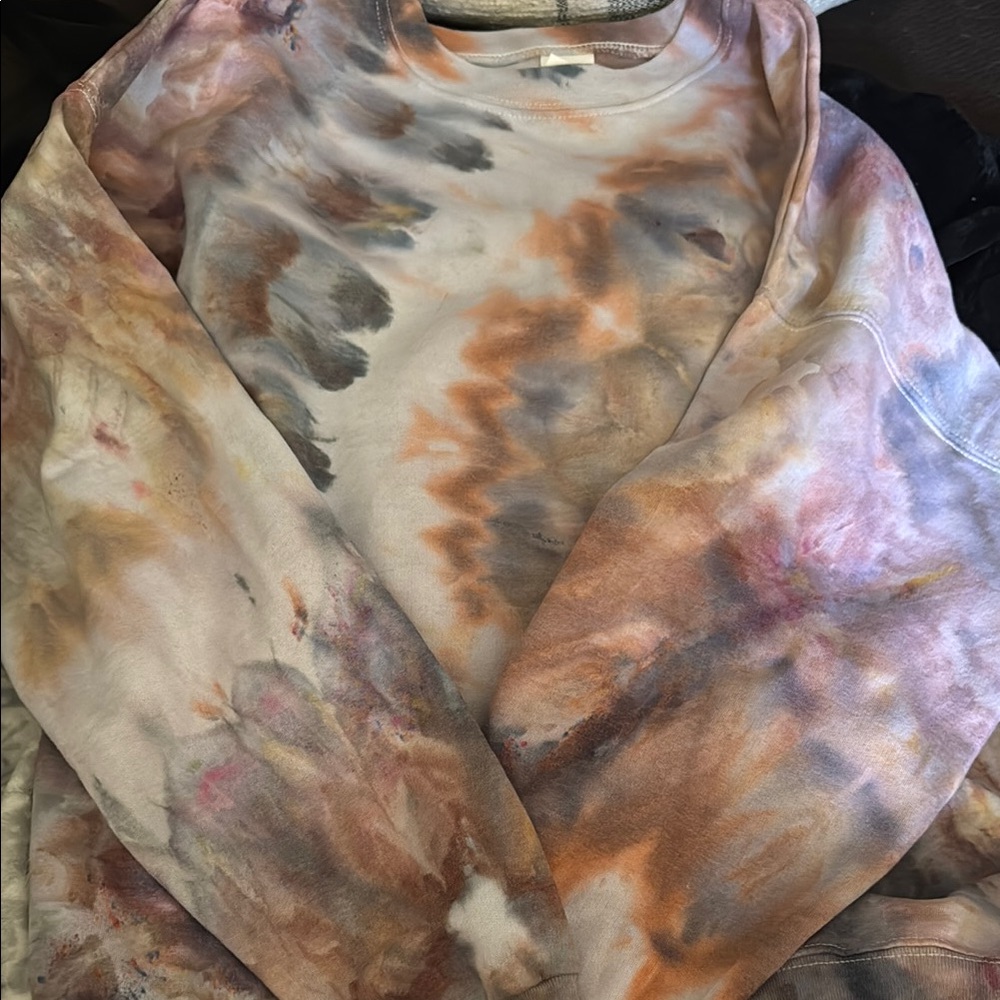 Tie-Dye Sweatshirt in Earthy Tones